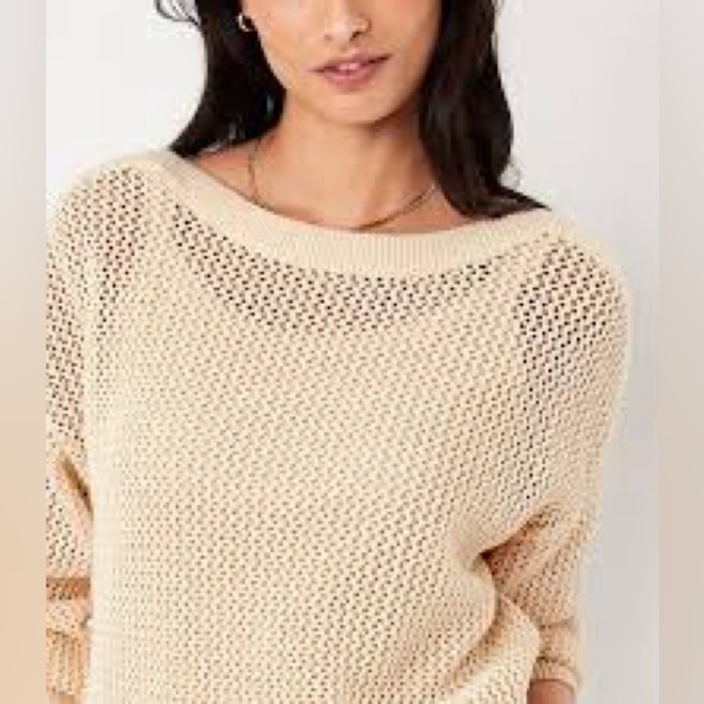 Old Navy Women's Tan lightweight crochet Sweater size Large